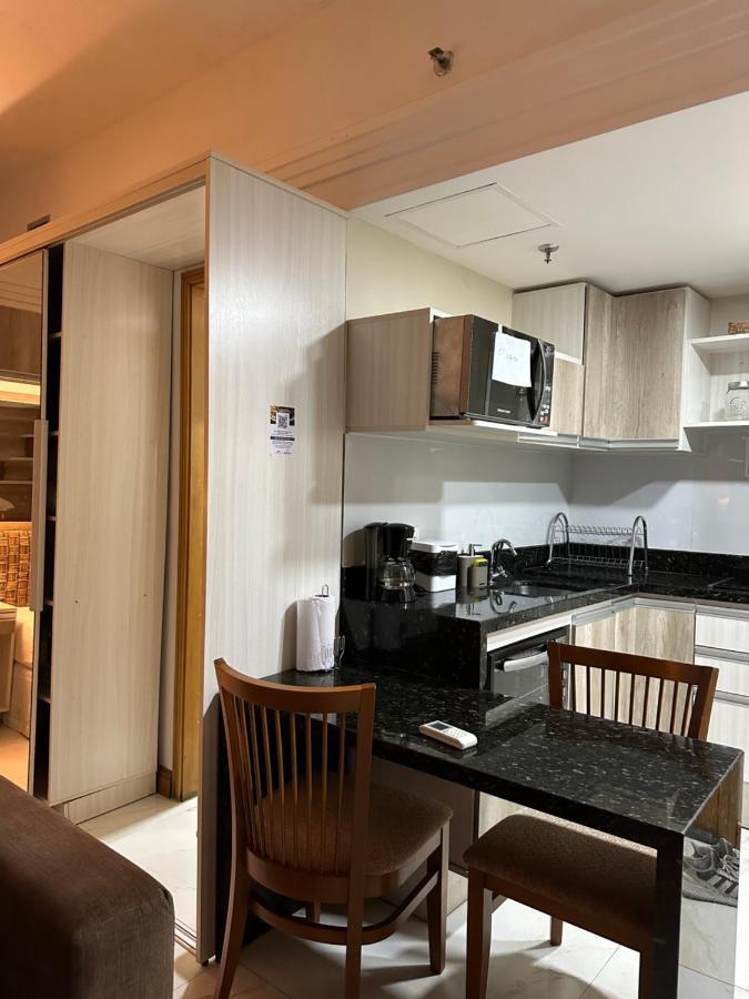 מנאוס Tropical Executive Hotel N 619 מראה חיצוני תמונה